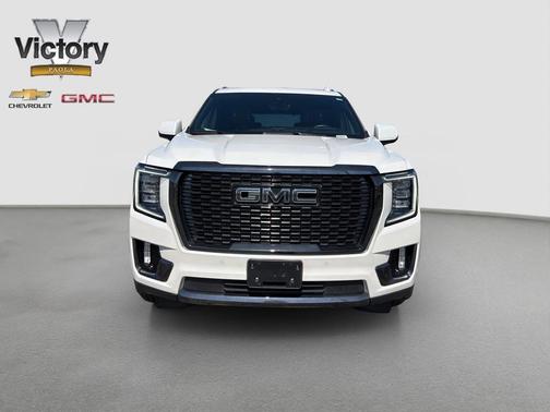 White Frost Tri-Coat 2023 GMC Yukon Denali Ultimate