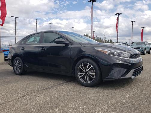 2024 Kia Forte LXS IVT