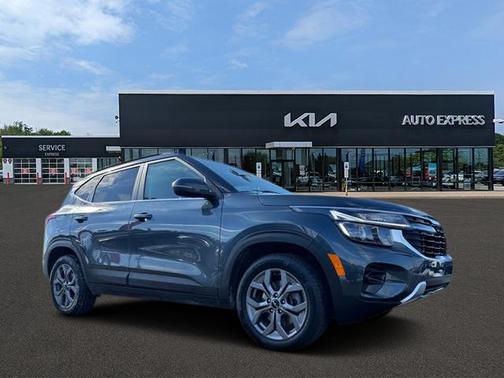 2024 Kia Seltos S IVT AWD