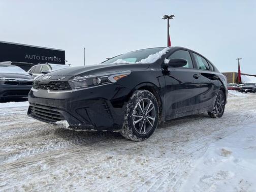 2024 Kia Forte LXS IVT