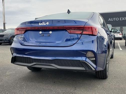 Deep Sea Blue 2023 Kia Forte LXS IVT