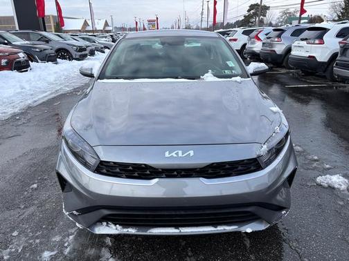 2023 Kia Forte LXS IVT