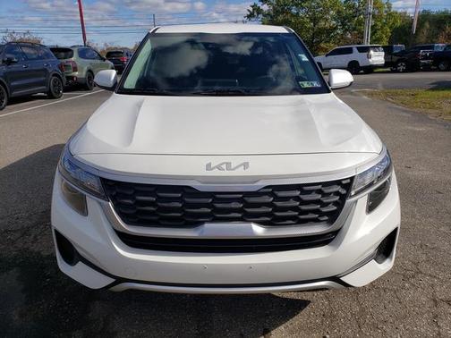 2023 Kia Seltos LX IVT AWD