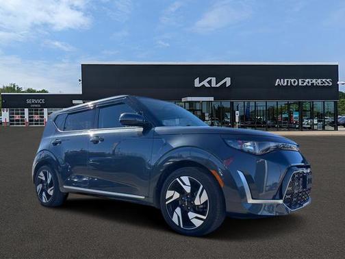 Gravity Gray 2023 Kia Soul GT-Line IVT Hatchback