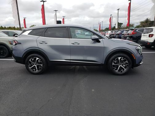 Everlasting Silver 2024 Kia Sportage EX AWD
