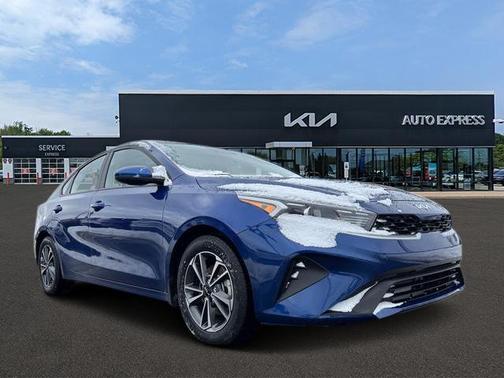 2023 Kia Forte LXS IVT