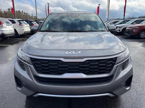 2022 Kia Seltos LX IVT AWD