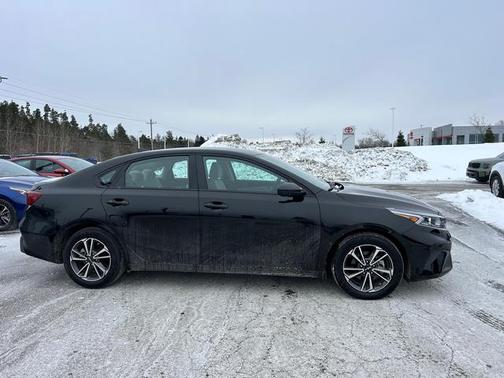 2023 Kia Forte LXS IVT