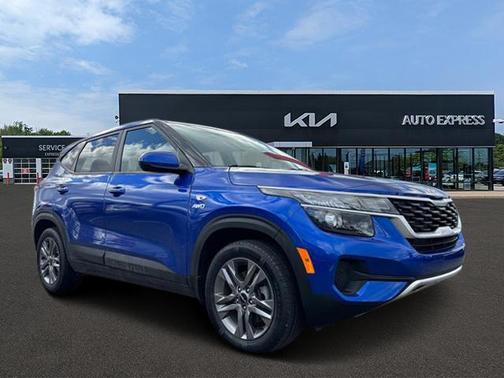 2023 Kia Seltos LX IVT AWD