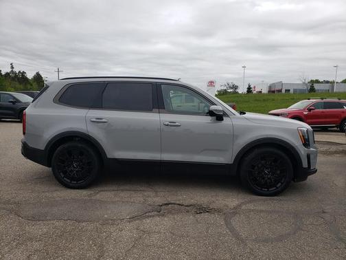 Wolf Gray 2022 Kia Telluride SX AWD