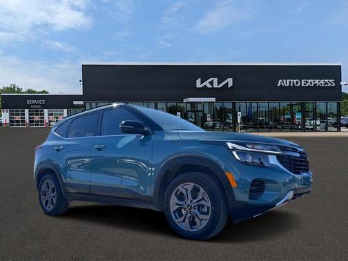 2024 Kia Seltos S IVT AWD