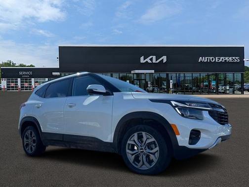 2024 Kia Seltos S IVT AWD