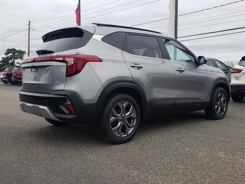 Steel Gray 2024 Kia Seltos S IVT AWD