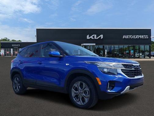 Neptune Blue 2024 Kia Seltos LX IVT AWD