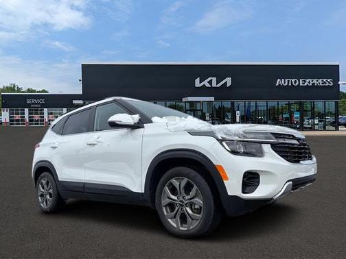 2024 Kia Seltos S IVT AWD