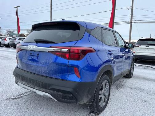 2023 Kia Seltos LX IVT AWD