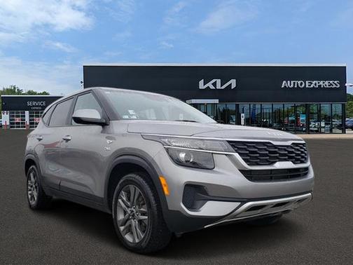 Steel Gray 2022 Kia Seltos LX IVT AWD