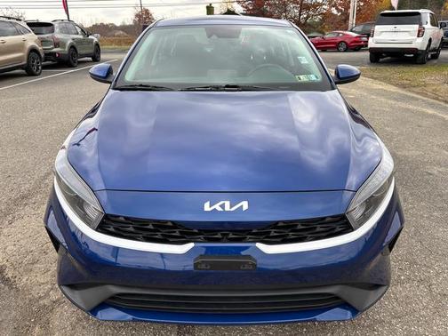 2023 Kia Forte LXS IVT