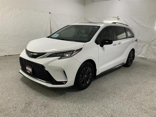2024 Toyota Sienna XSE 7 Passenger