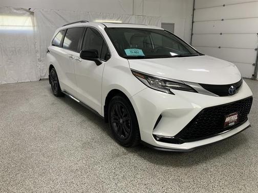 2024 Toyota Sienna XSE 7 Passenger