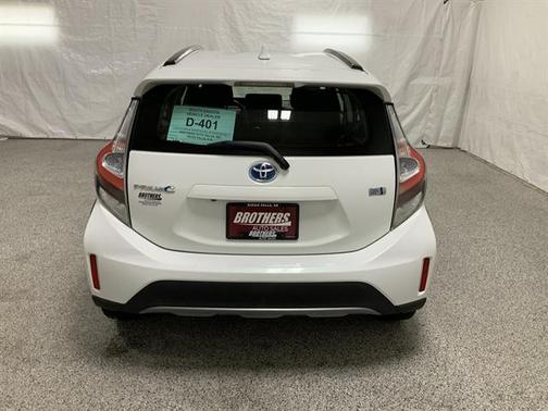 Moonglow 2018 Toyota Prius c Four