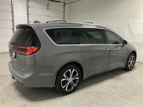 2021 Chrysler Pacifica L