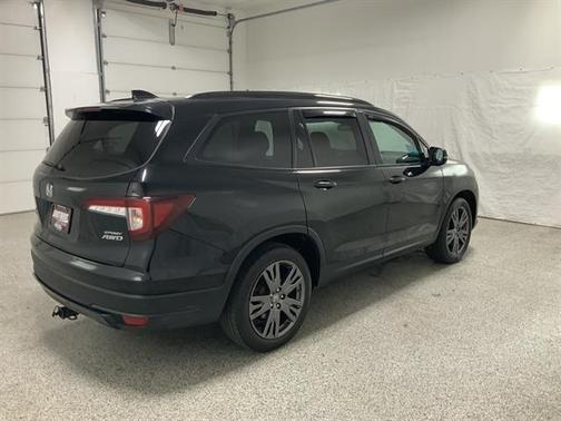 Crystal Black Pearl 2022 Honda Pilot AWD Sport