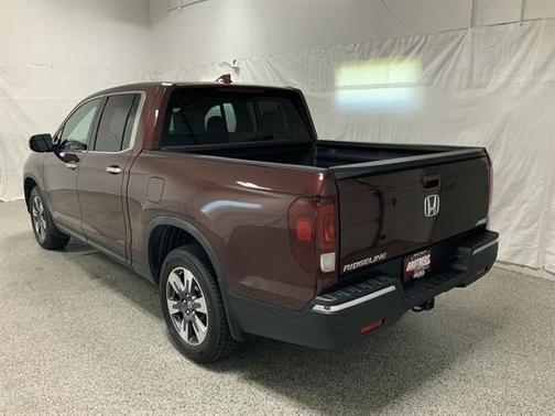 Deep Scarlet Pearl 2017 Honda Ridgeline RTL-E