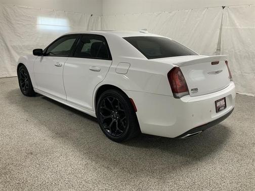 Bright White Clearcoat 2019 Chrysler 300 S