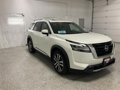 2023 Nissan Pathfinder Platinum 4WD