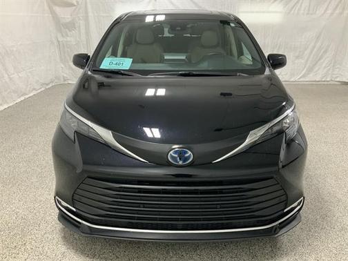 2024 Toyota Sienna XLE