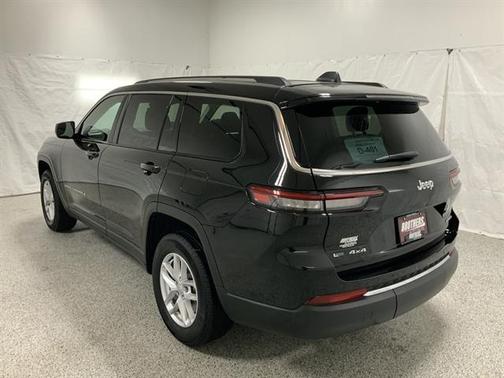 2022 Jeep Grand Cherokee L Laredo