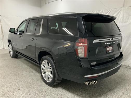 2022 Chevrolet Suburban 4WD High Country