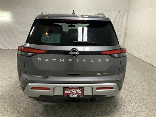 Gun Metallic 2022 Nissan Pathfinder SL 4WD