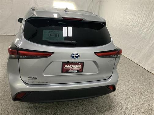 2022 Toyota Highlander Hybrid XLE