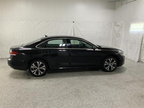 2022 Volkswagen Passat 2.0T SE