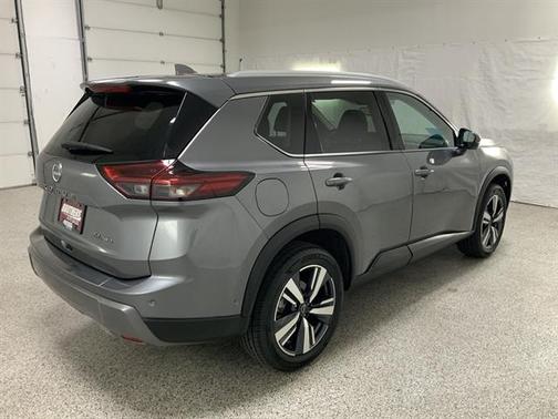 Gun Metallic 2024 Nissan Rogue SL