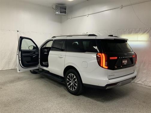 Oxford White 2025 Ford Expedition Max Platinum