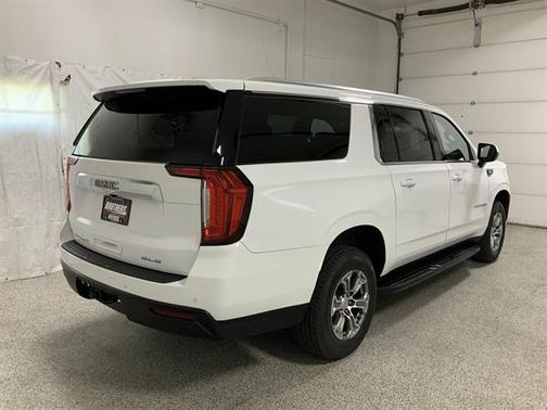2022 GMC Yukon XL SLE