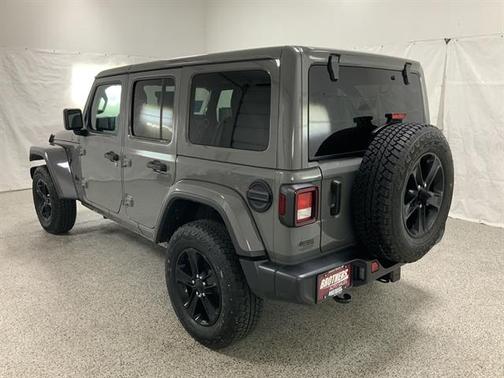 2023 Jeep Wrangler 4-Door Sahara Altitude