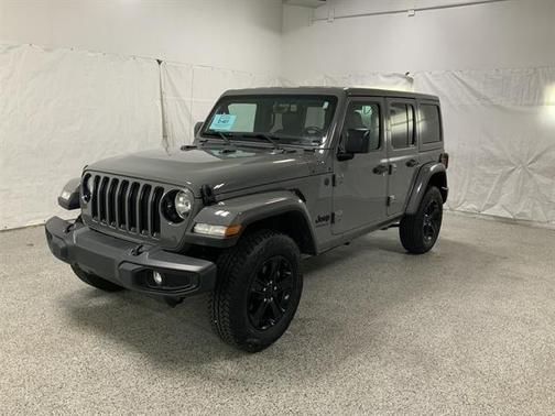 2023 Jeep Wrangler 4-Door Sahara Altitude