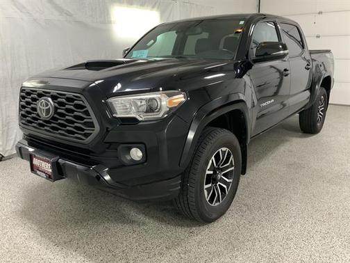 Midnight Black Metallic 2021 Toyota Tacoma TRD Sport