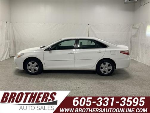 Super White 2016 Toyota Camry LE