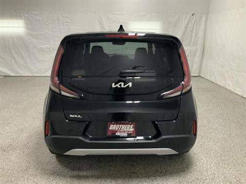 Fusion Black 2025 Kia Soul LX