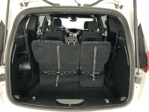 2022 Chrysler Pacifica Touring AWD