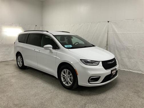 2022 Chrysler Pacifica Touring AWD