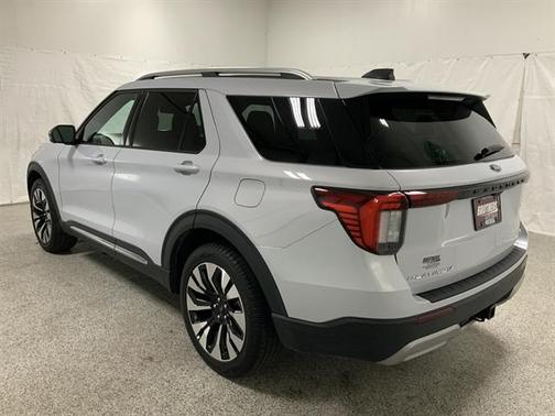 White Metallic 2025 Ford Explorer Platinum