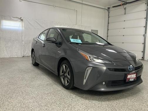 2022 Toyota Prius L