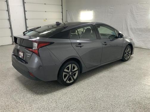 2022 Toyota Prius L