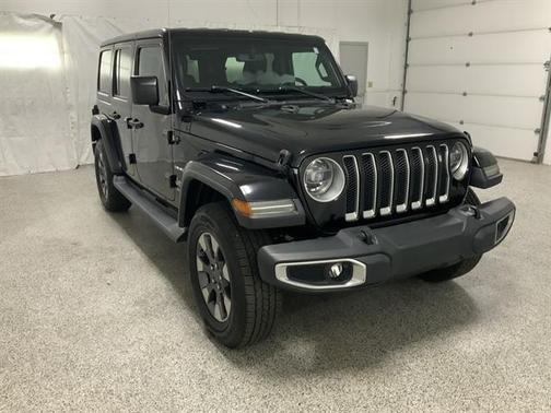 Black Clearcoat 2018 Jeep Wrangler Unlimited Sahara